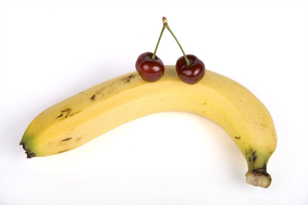 Banane in češnje