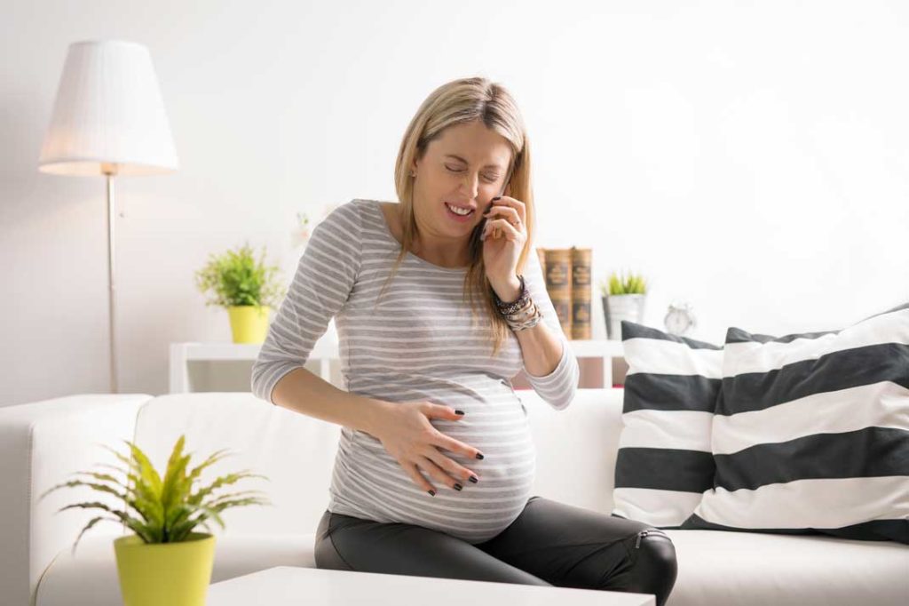 Popadki pred porodom in znaki začetka poroda